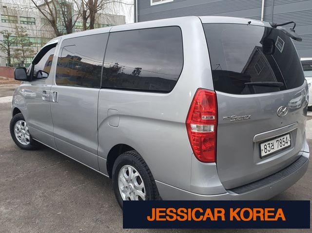 2016 Hyundai Grand Starex - Thumbnail 2