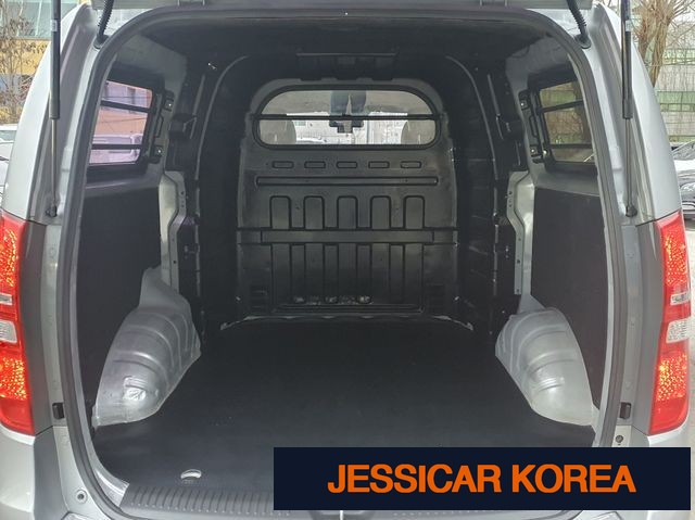 2016 Hyundai Grand Starex - Thumbnail 8
