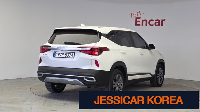 2023 Kia Seltos - Thumbnail 2