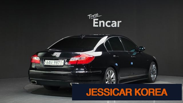 2012 Hyundai Genesis - Thumbnail 9
