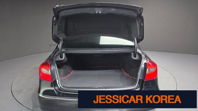2012 Hyundai Genesis - Thumbnail 15