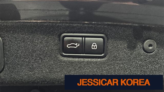 2020 Genesis G70 - Thumbnail 19