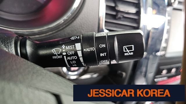 2011 Kia Sorento R - Thumbnail 2