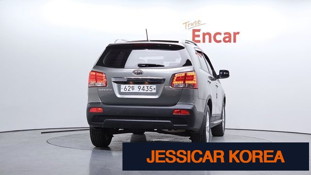 2011 Kia Sorento R - Thumbnail 12