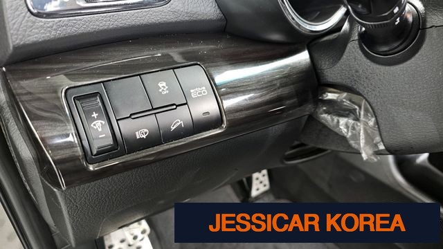 2011 Kia Sorento R - Thumbnail 16