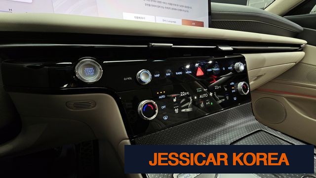 2025 Genesis G80 (RG3) - Thumbnail 3