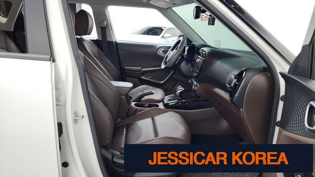 2019 Kia soul booster - Thumbnail 11