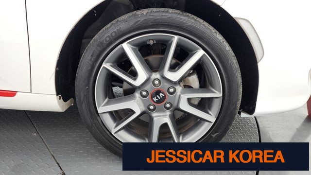2019 Kia soul booster - Thumbnail 17