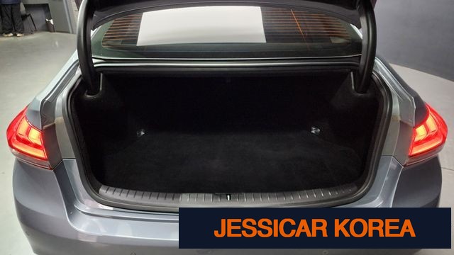 2015 Hyundai Genesis DH - Thumbnail 18