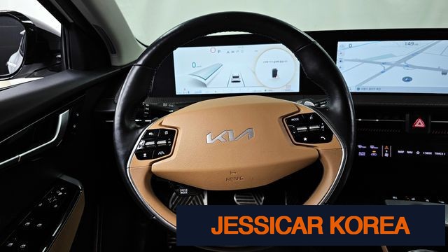 2023 Kia EV6 - Thumbnail 3