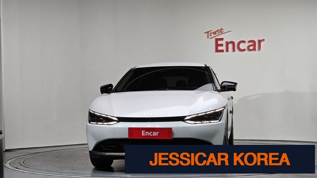 2023 Kia EV6 - Thumbnail 7