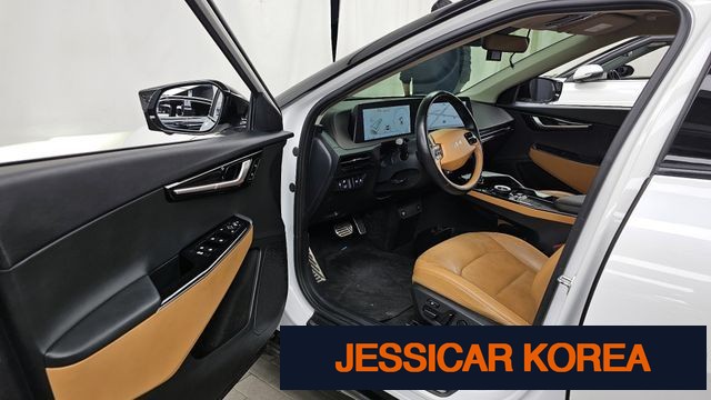 2023 Kia EV6 - Thumbnail 18