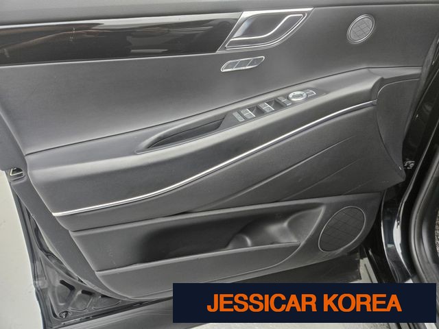 2022 Genesis GV80 - Thumbnail 19