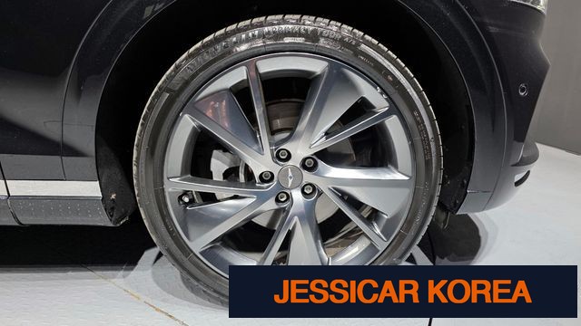 2021 Genesis GV70 - Thumbnail 2