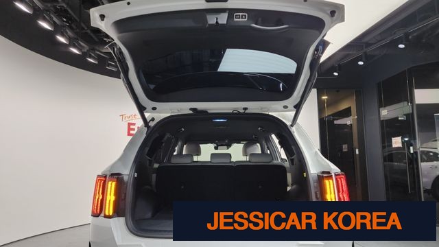 2023 Kia Sorento 4th Gen - Thumbnail 8