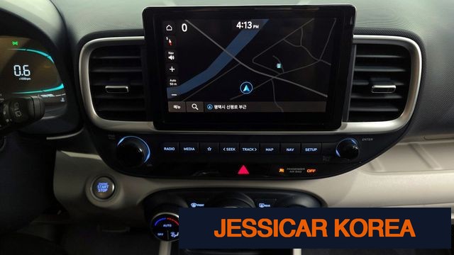 2024 Hyundai Venue - Thumbnail 8