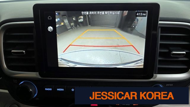 2024 Hyundai Venue - Thumbnail 11