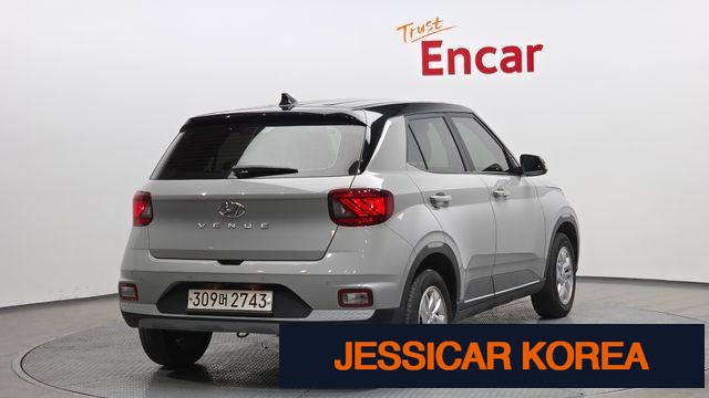 2024 Hyundai Venue - Thumbnail 12