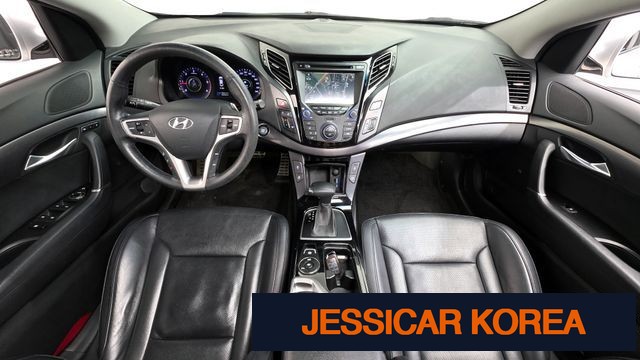 2012 Hyundai i40 saloon - Thumbnail 2
