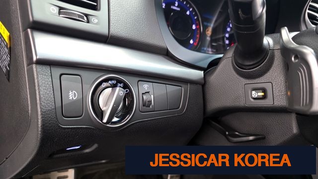 2012 Hyundai i40 saloon - Thumbnail 16