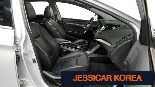 2012 Hyundai i40 saloon - Thumbnail 18