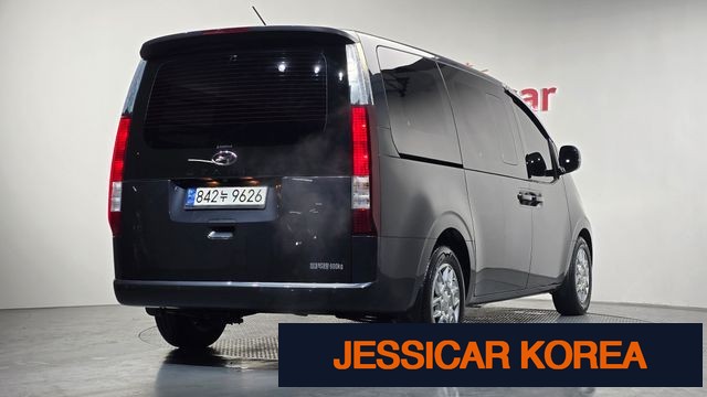 2022 Hyundai Staria - Thumbnail 14