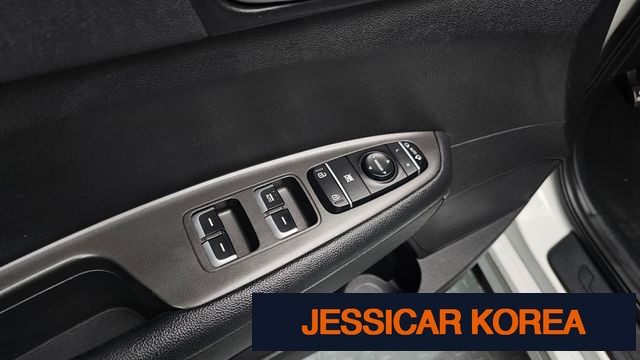 2016 Kia K5 2nd generation - Thumbnail 3