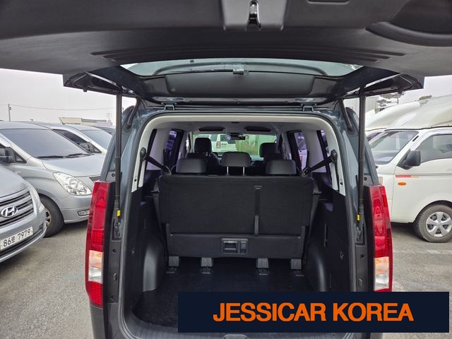 2025 Hyundai Staria - Thumbnail 13