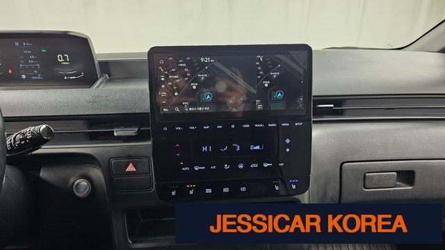2022 Hyundai Staria - Thumbnail 9