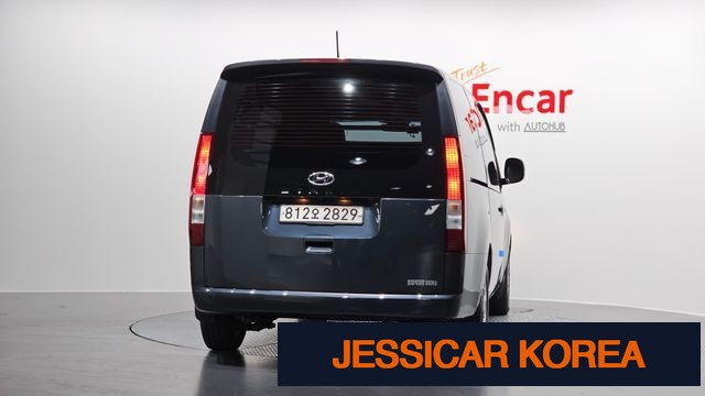 2022 Hyundai Staria - Thumbnail 12