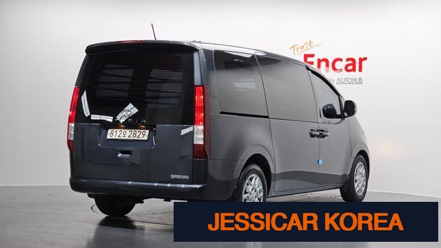 2022 Hyundai Staria - Thumbnail 16