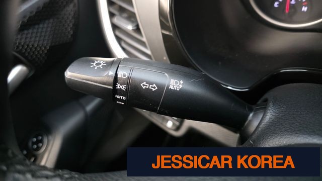 2023 Kia Seltos - Thumbnail 3