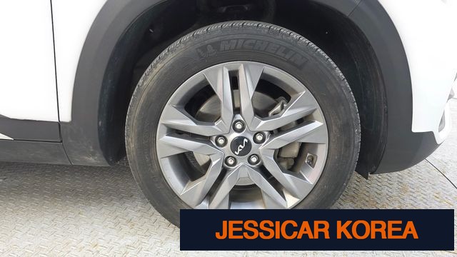 2023 Kia Seltos - Thumbnail 5
