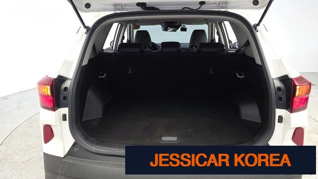 2023 Kia Seltos - Thumbnail 17