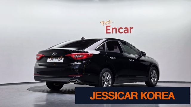 2015 Hyundai LF Sonata - Thumbnail 2