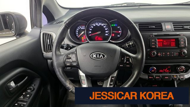 2012 Kia All New Pride - Thumbnail 7