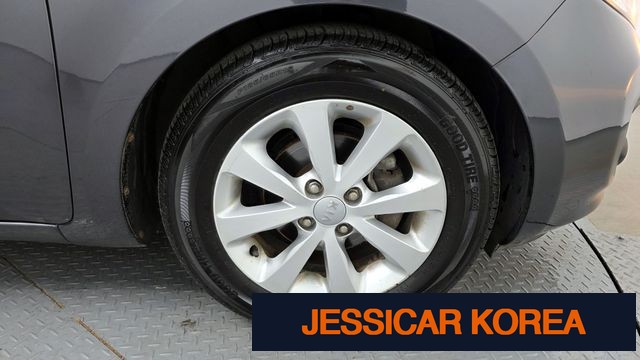 2012 Kia All New Pride - Thumbnail 17