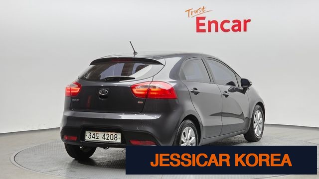 2012 Kia All New Pride - Thumbnail 18