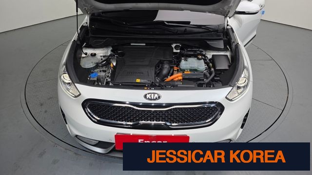 2017 Kia Niro - Thumbnail 12