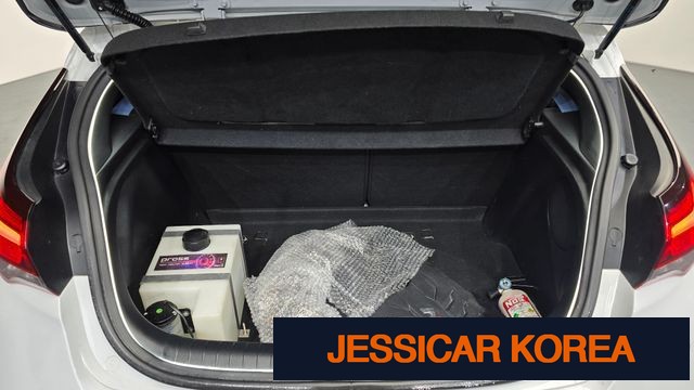 2019 Hyundai Veloster (JS) - Thumbnail 6