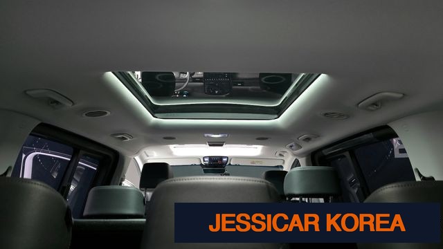 2025 Hyundai Staria - Thumbnail 4
