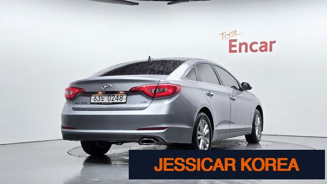 2016 Hyundai LF Sonata - Thumbnail 5