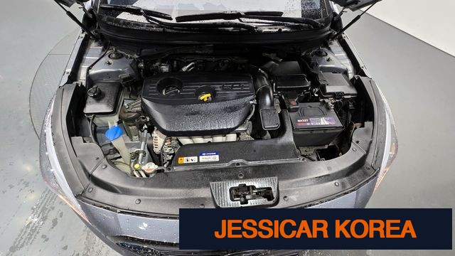 2016 Hyundai LF Sonata - Thumbnail 11
