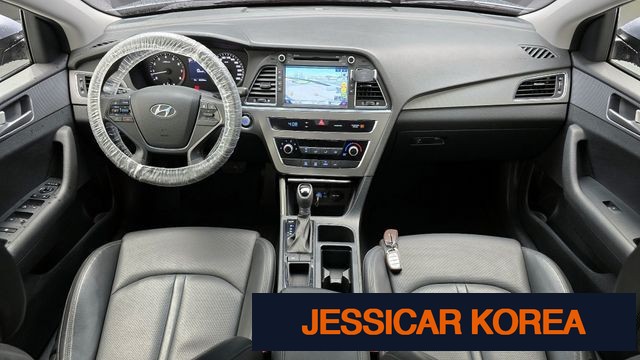 2016 Hyundai LF Sonata - Thumbnail 16