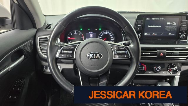 2020 Kia Seltos - Thumbnail 11