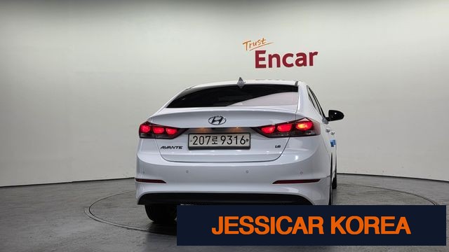 2018 Hyundai Avante AD - Thumbnail 8