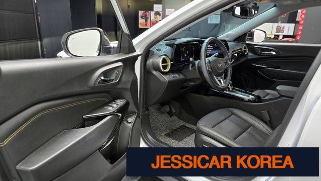 2024 Chevrolet Trax Crossover - Thumbnail 2