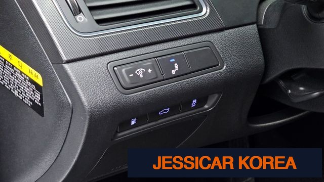 2017 Hyundai LF Sonata - Thumbnail 4