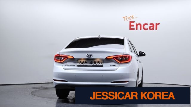 2017 Hyundai LF Sonata - Thumbnail 19