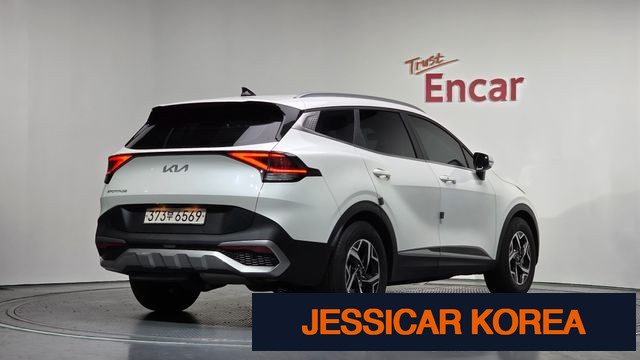 2023 Kia Sportage 5th Gen - Thumbnail 2